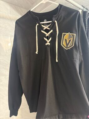Fanatics Vegas golden knights Black Pullover with White Stripe Detail